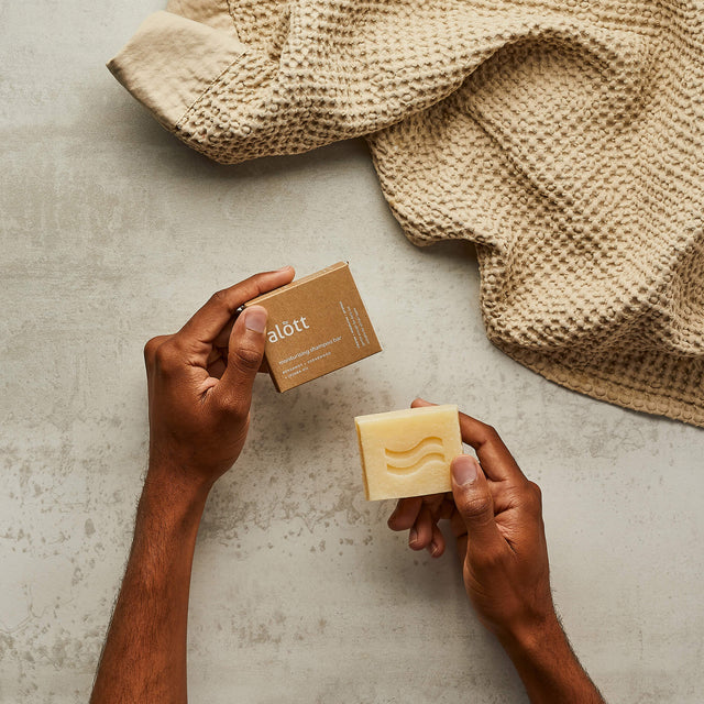 moisturising shampoo bar